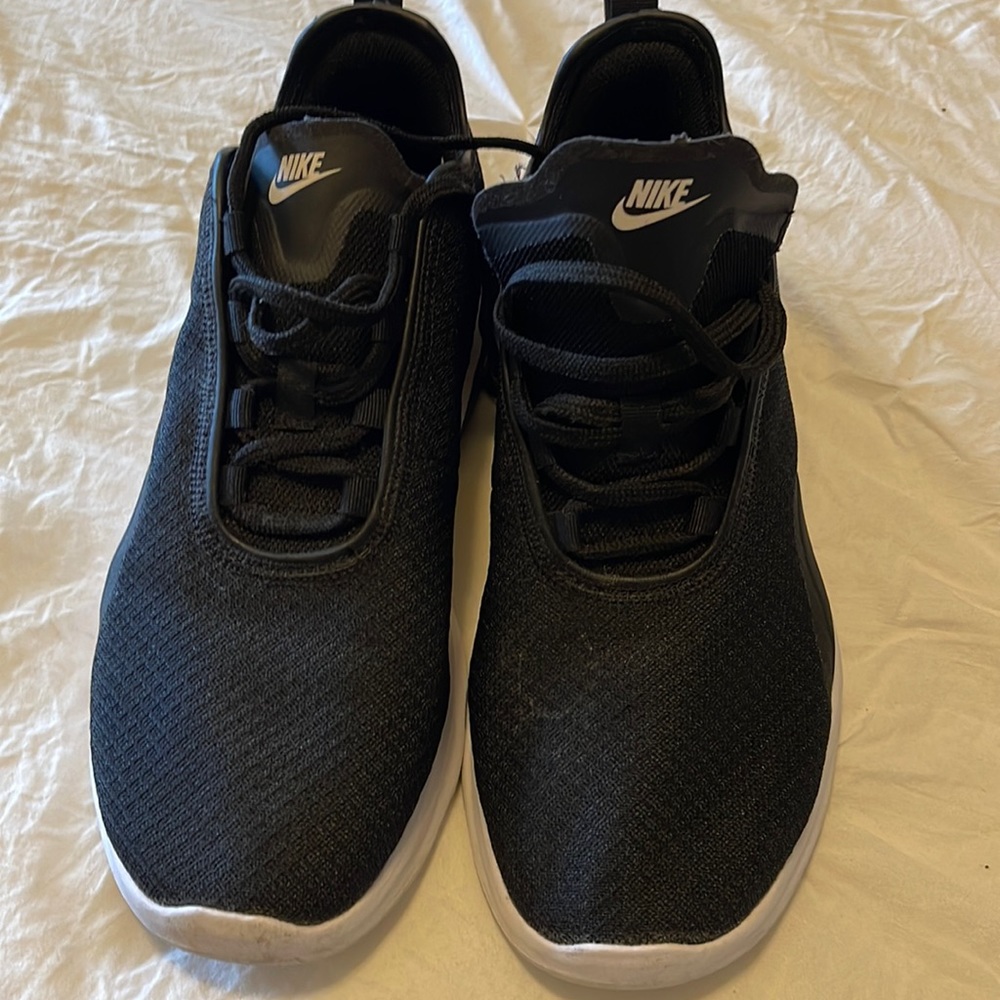Womens Nike shoes